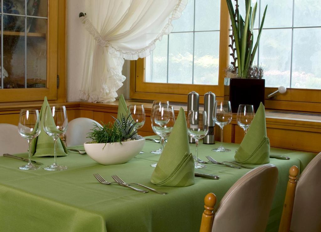 Gasthof Zum Deutschen Rhein Hotel Bendern Ngoại thất bức ảnh